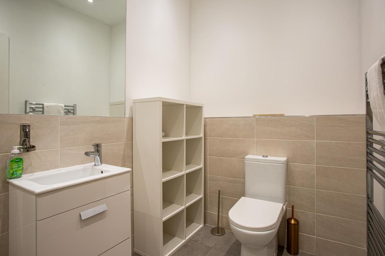 Modern Luxury Apartment, Sleeps 6, Best Location Belfast Zewnętrze zdjęcie