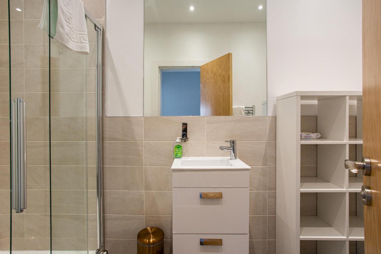 Modern Luxury Apartment, Sleeps 6, Best Location Belfast Zewnętrze zdjęcie