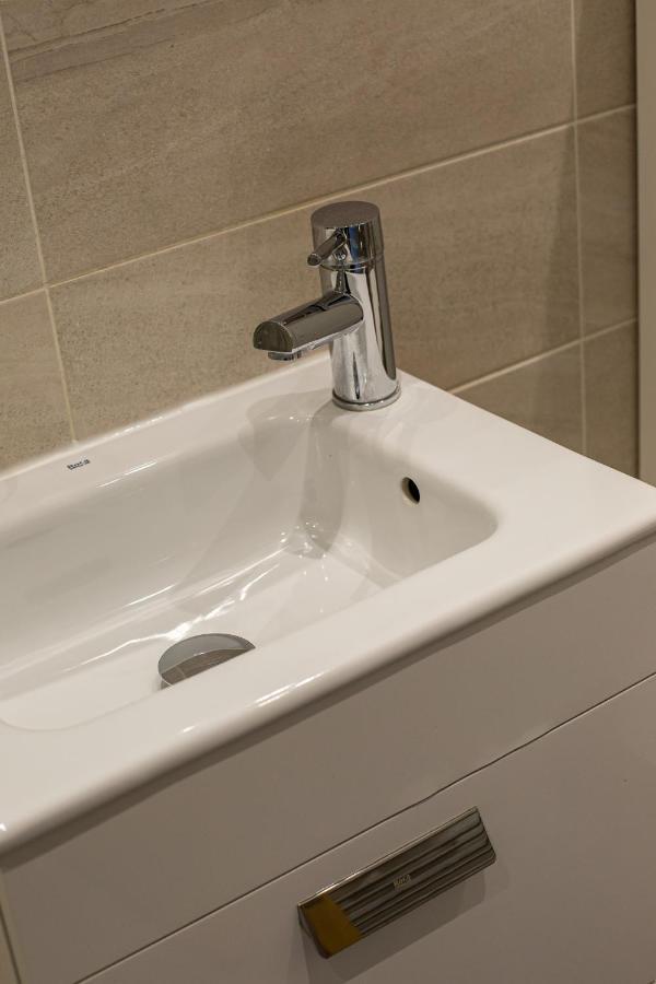 Modern Luxury Apartment, Sleeps 6, Best Location Belfast Zewnętrze zdjęcie